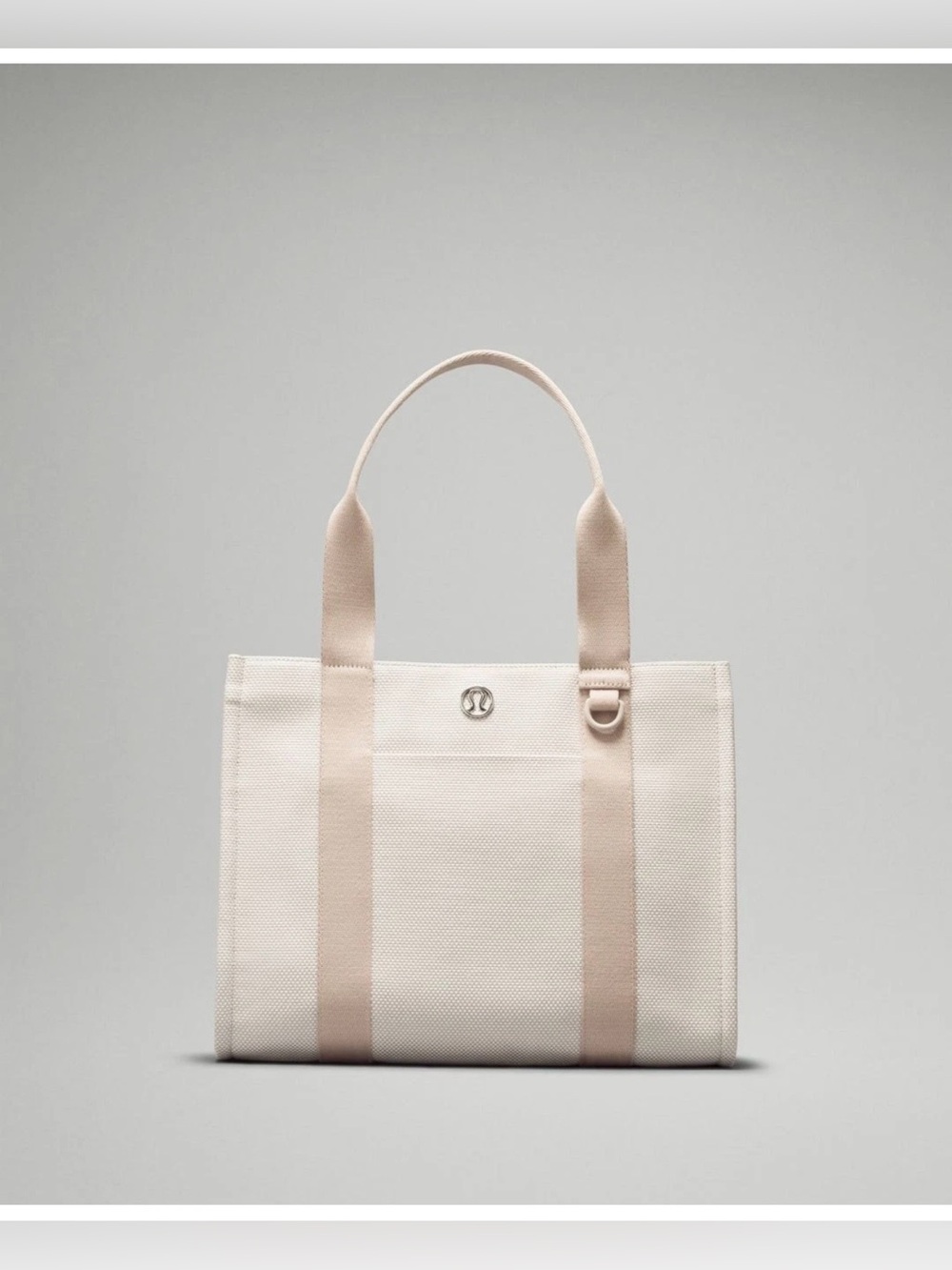 NWT Lululemon Two-Tone Canvas Tote Bag
10L/ Mojave Tan/Light Ivory